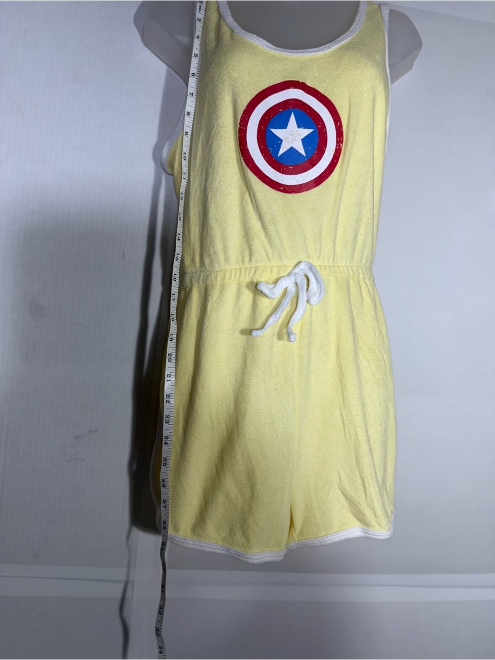 NWT Marvel Captain America XL Cotton/Poly Blend Jumper Yellow